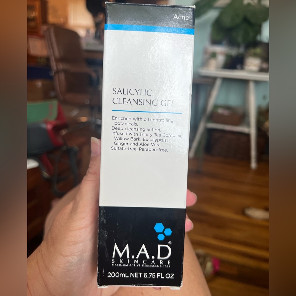 NIB Mad Skincare salicylic cleansing gel 6.75 oz